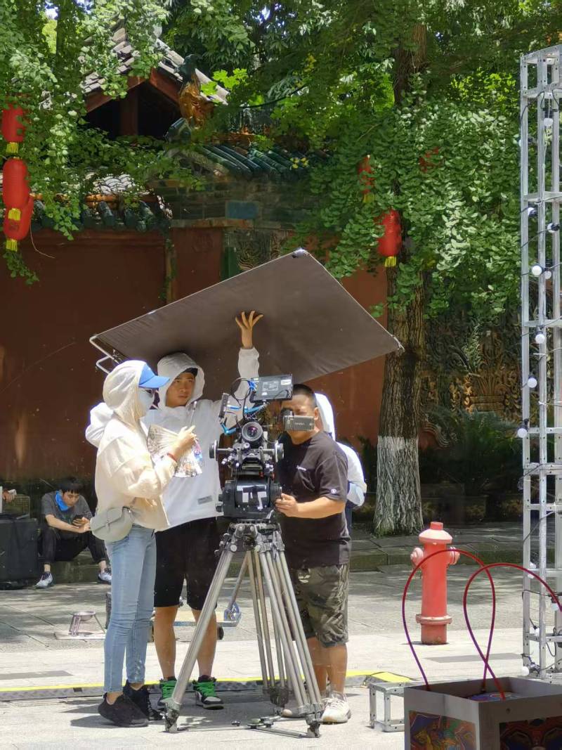 峄城区TVC拍摄公司：资深团队坐镇，打造现象级广告作品的幕后推手